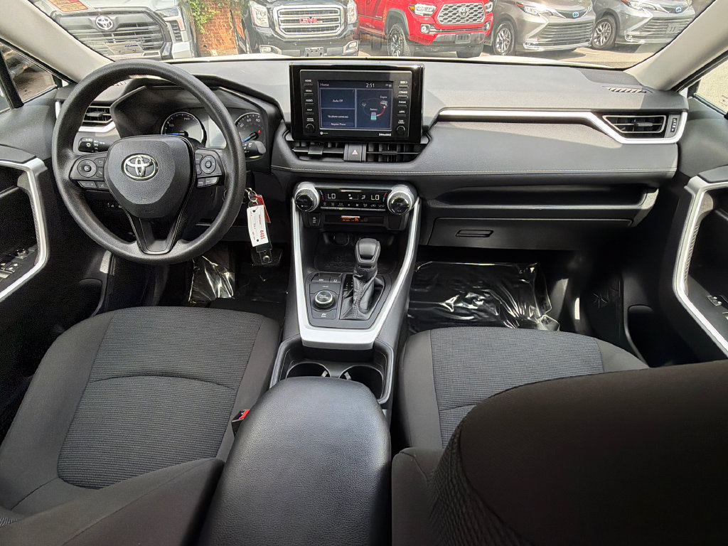 Used 2021 Toyota RAV4 LE AWD/4WD image 15