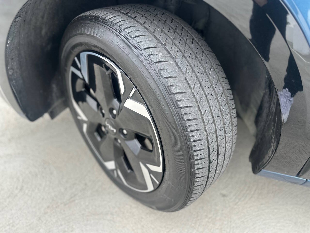 Used 2023 Kia Niro Wind FWD image 2
