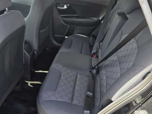 Certified 2022 Kia Niro LXS image 11