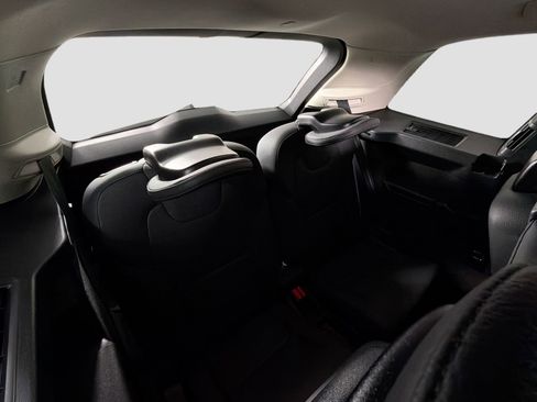 Certified 2024 Volvo XC90 B5 Plus image 28