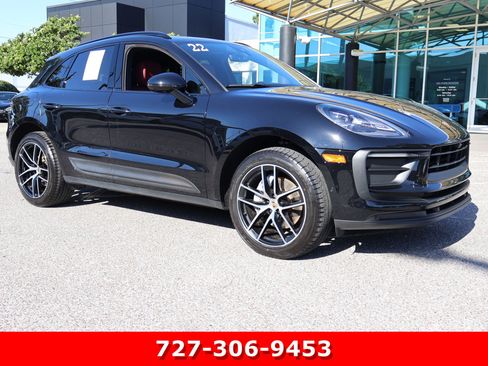 Used 2022 Porsche Macan AWD/4WD image 11