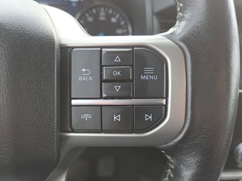 Used 2024 Ford Expedition XLT image 29