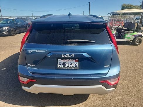 Certified 2024 Kia Niro EX FWD image 12