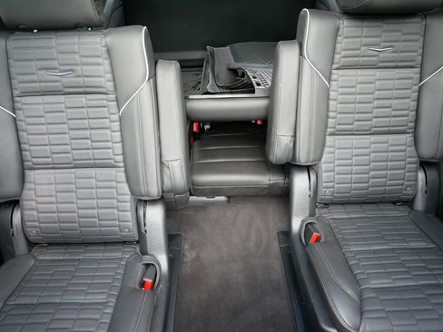 Used 2023 Cadillac Escalade Sport Platinum w/ LPO, ONYX Package image 14