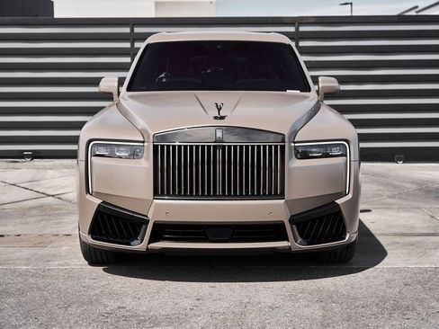 Used 2026 Rolls-Royce Cullinan Black Badge AWD/4WD image 15