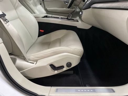Used 2024 Volvo XC90 B6 Core AWD/4WD image 90