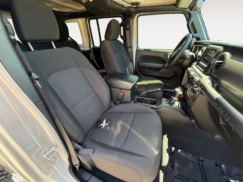 Used 2023 Jeep Wrangler Unlimited w/ Cold Weather Group AWD/4WD image 19