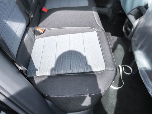 New 2025 Volkswagen Taos S image 38