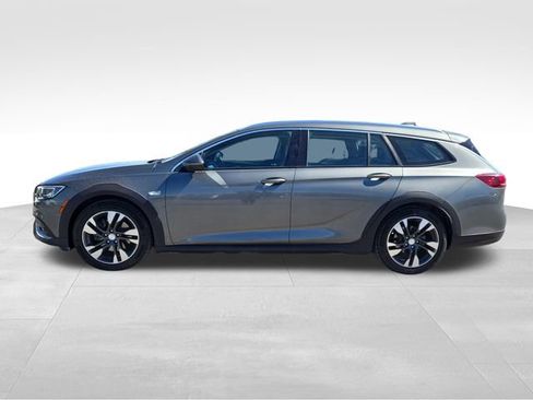 Used 2018 Buick Regal Essence w/ Driver Confidence Package #1 AWD/4WD image 11