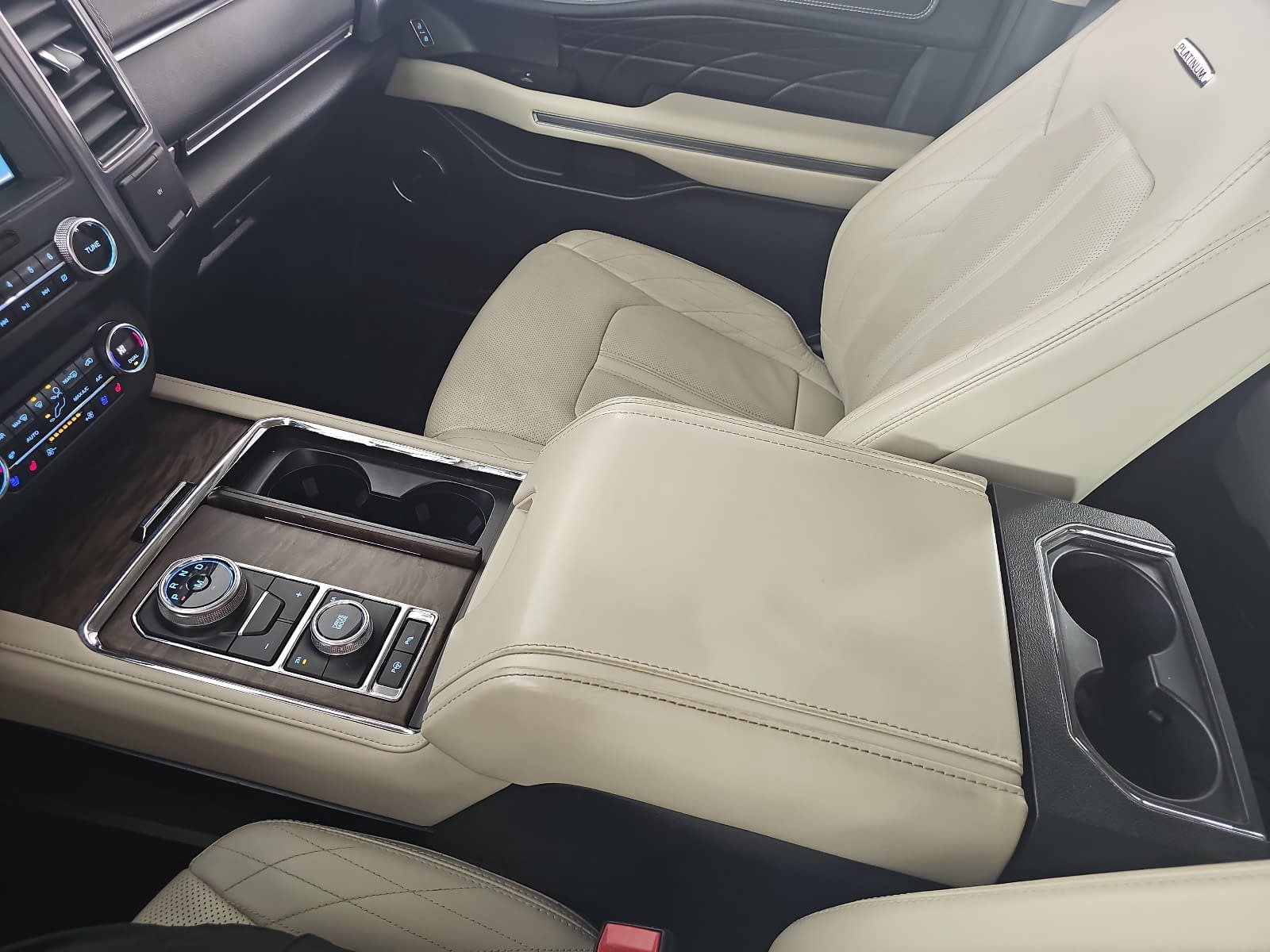 Used 2019 Ford Expedition Platinum AWD/4WD image 22