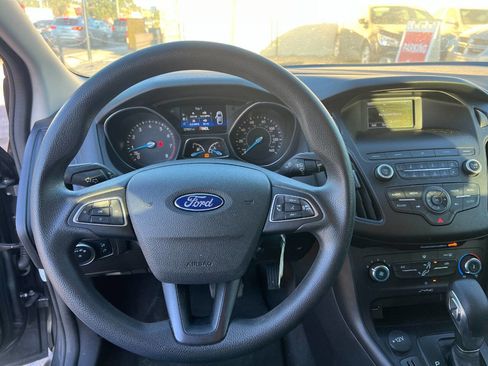 Used 2018 Ford Focus S image 8