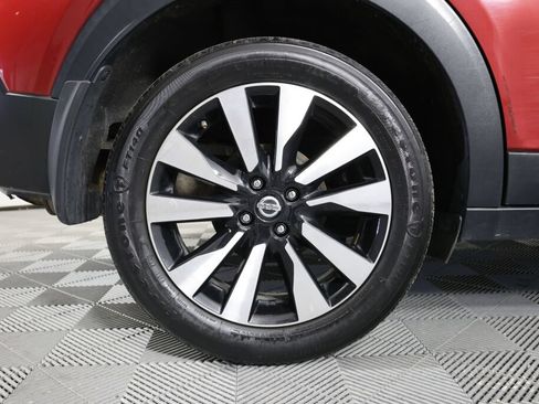 Used 2019 Nissan Kicks SR w/ SR Premium Package FWD image 7