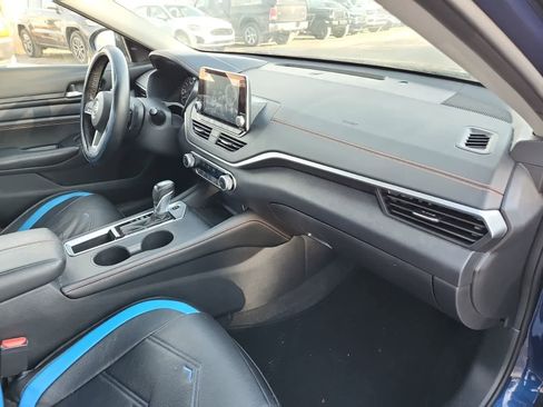 Used 2022 Nissan Altima 2.5 SR image 17