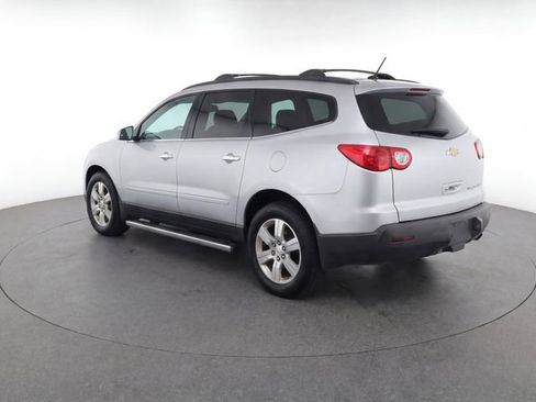 Used 2011 Chevrolet Traverse LT w/ LPO, 'HIT The Road' Package FWD image 3