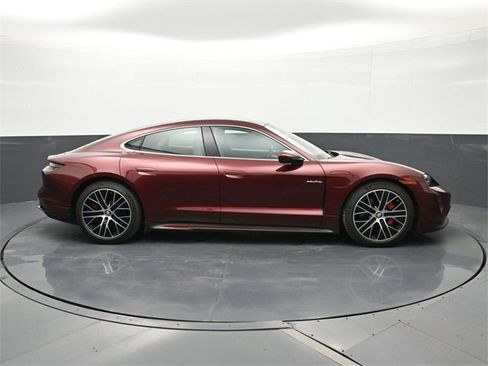 Certified 2022 Porsche Taycan 4S image 23