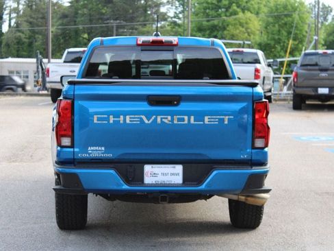 Used 2024 Chevrolet Colorado LT w/ LT Convenience Package II RWD image 7