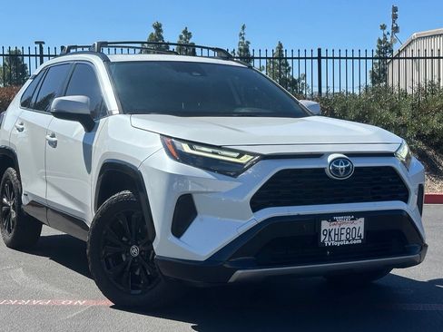 Used 2024 Toyota RAV4 SE w/ Convenience Package AWD/4WD image 1