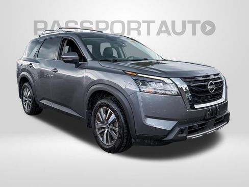 Certified 2024 Nissan Pathfinder SL AWD/4WD image 2