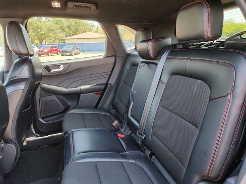 Used 2024 Ford Escape ST-Line image 5