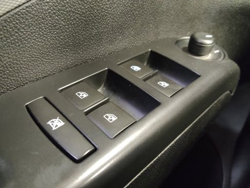 Used 2016 Chevrolet Sonic LT FWD image 27