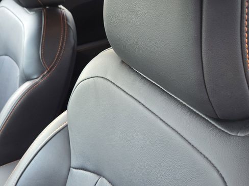 Used 2024 Subaru Crosstrek 2.5i Limited w/ Crosstrek Mirror Package image 15