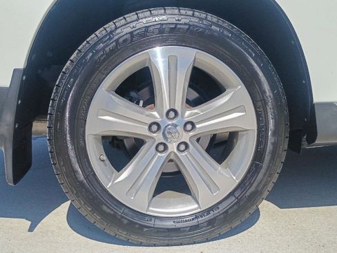 Used 2013 Toyota Highlander Limited image 26