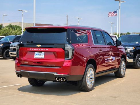New 2025 Chevrolet Suburban Premier image 3