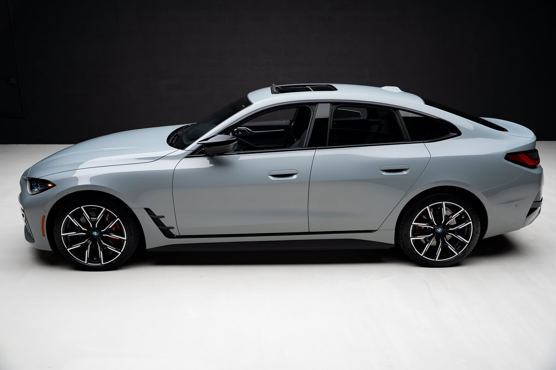 Used 2023 BMW i4 M50 w/ Premium Package AWD/4WD image 17