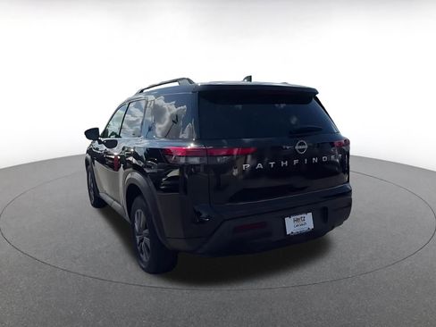 Used 2025 Nissan Pathfinder SV FWD image 11