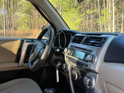 Used 2013 Toyota 4Runner SR5 RWD image 21
