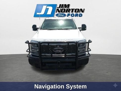 Used 2025 Ford F350 Lariat AWD/4WD image 3