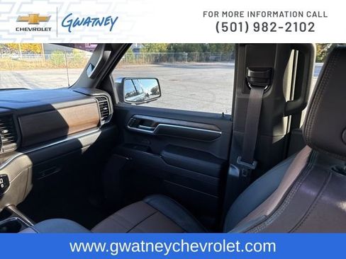 Used 2023 Chevrolet Silverado 1500 High Country w/ Technology Package image 26