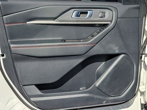 Used 2025 Ford Explorer ST-Line w/ Premium Package RWD image 11