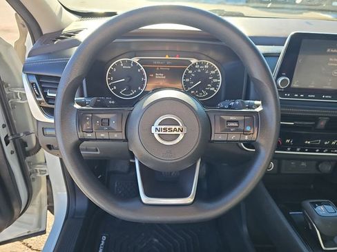 Used 2021 Nissan Rogue SV image 19