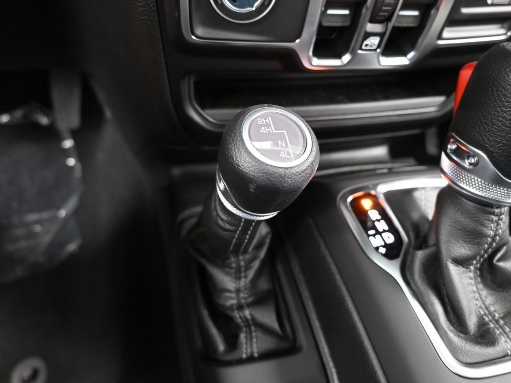 Used 2025 Jeep Gladiator Sport AWD/4WD image 20