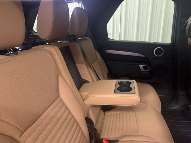 Certified 2025 Land Rover Discovery Dynamic SE AWD/4WD image 19