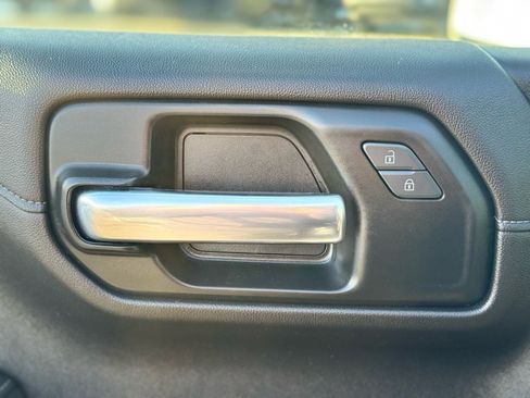 Used 2020 GMC Sierra 1500 SLE w/ SLE Value Package image 23