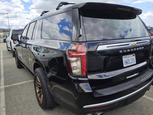 Used 2021 Chevrolet Suburban High Country AWD/4WD image 5