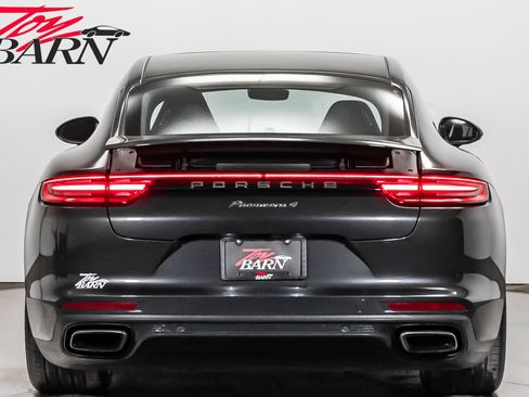 Used 2018 Porsche Panamera 4 image 4