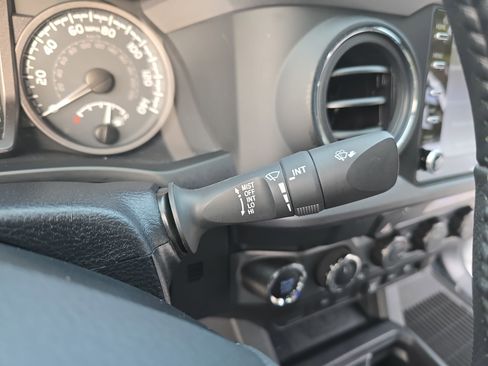 Used 2023 Toyota Tacoma TRD Off-Road image 24