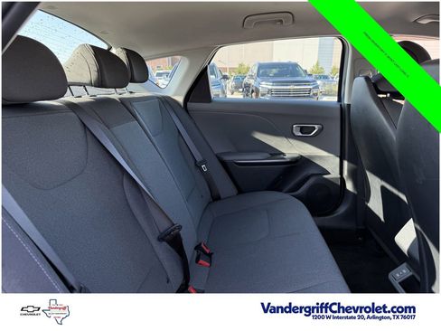 Used 2025 Kia K4 FWD image 24