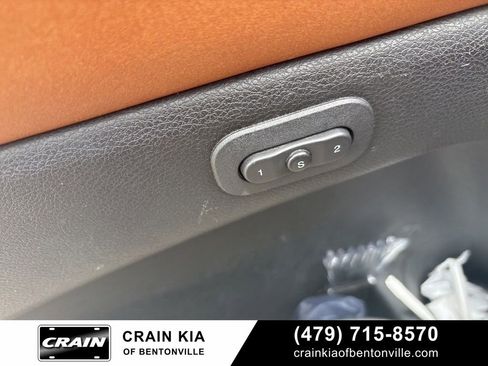 Used 2012 Jeep Grand Cherokee Overland AWD/4WD image 24
