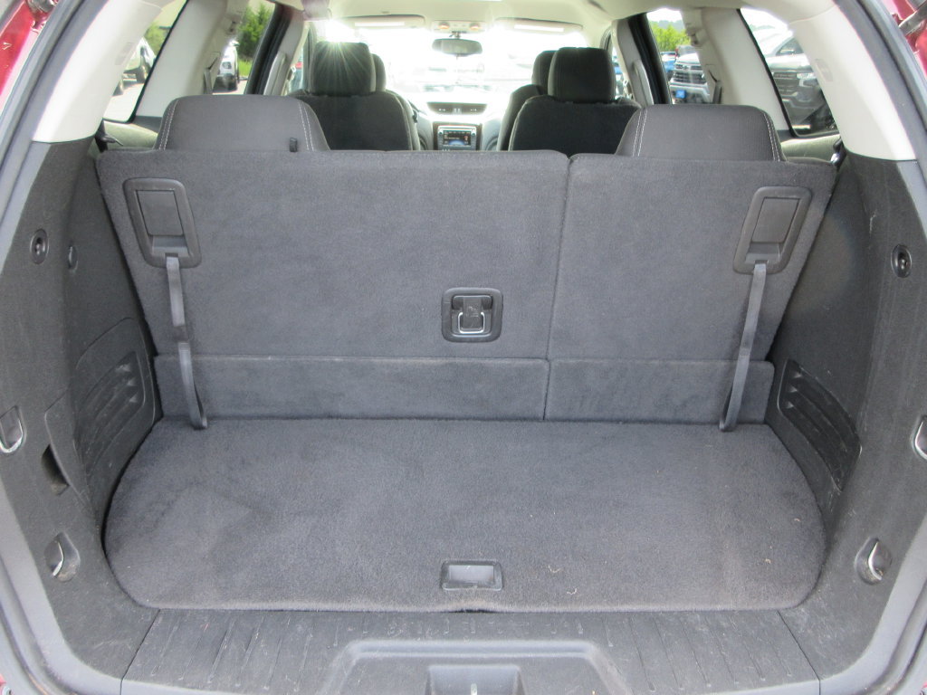 Used 2017 Chevrolet Traverse LT w/ Style and Technology Package FWD image 10