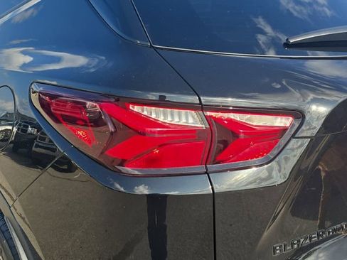 Used 2020 Chevrolet Blazer LT image 35