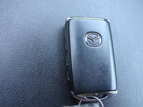 New 2026 MAZDA MAZDA3 Hatchback w/Premium Plus Pkg image 34