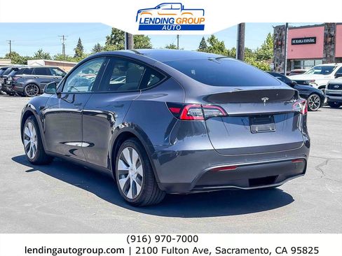 Used 2021 Tesla Model Y 2WD image 2