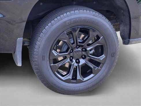 Used 2023 Chevrolet Silverado 1500 LTZ RWD image 10