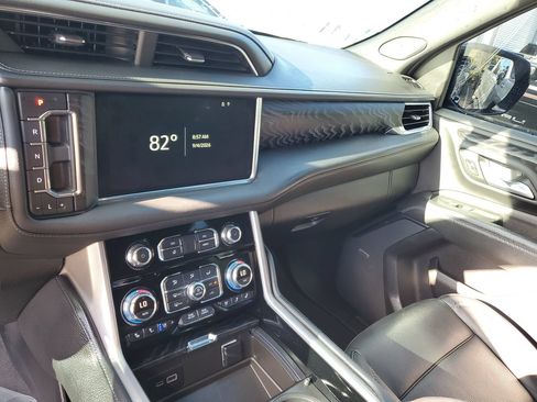 Used 2022 GMC Yukon Denali AWD/4WD image 26