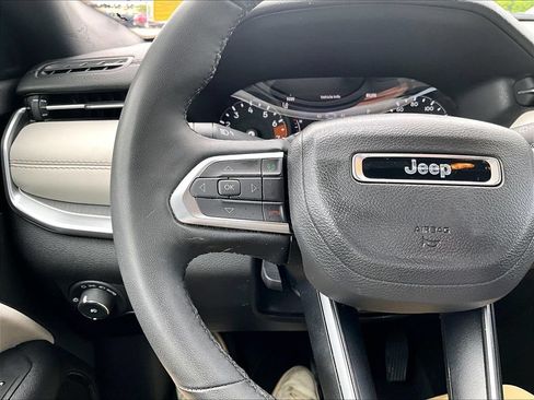 Used 2025 Jeep Compass Limited AWD/4WD image 14
