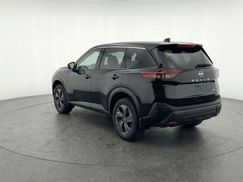 Used 2025 Nissan Rogue SV image 6